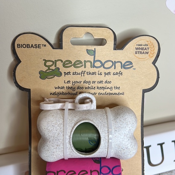 GreenBone Dispenser & 48 Poopbags - Picture 5 of 5